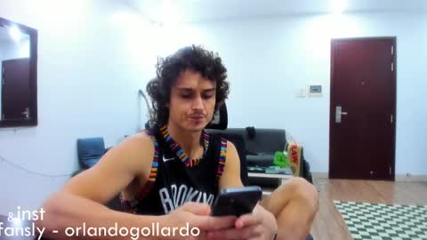 Snapshot of orlando__bloom chatting on 01/10/25, 11:22 Fansly and Instagram -  online show from 01/10/25, 11:22