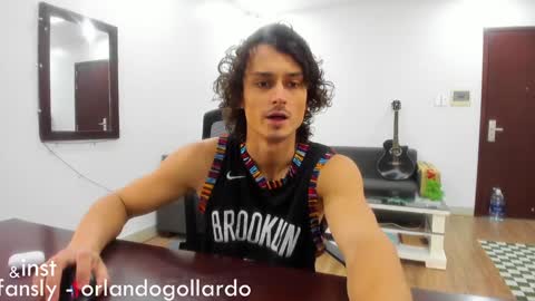 Snapshot of orlando__bloom chatting on 01/12/25, 09:08 Fansly and Instagram -  online show from 01/12/25, 09:08