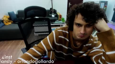 Snapshot of orlando__bloom chatting on 01/12/25, 12:12 Fansly and Instagram -  online show from 01/12/25, 12:12