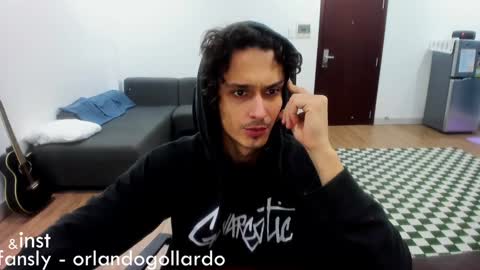 Snapshot of orlando__bloom chatting on 01/14/25, 02:00 Fansly and Instagram -  online show from 01/14/25, 02:00