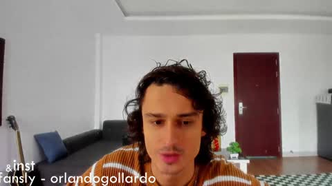 Snapshot of orlando__bloom chatting on 01/15/25, 01:34 Fansly and Instagram -  online show from 01/15/25, 01:34