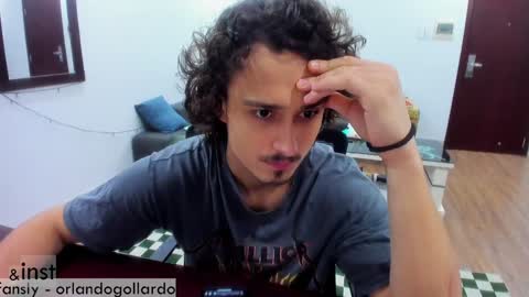 Snapshot of orlando__bloom chatting on 02/03/25, 11:09 Fansly and Instagram -  online show from 02/03/25, 11:09