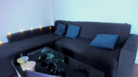 Snapshot of orlando__bloom chatting on 03/05/25, 10:00 Fansly and Instagram -  online show from 03/05/25, 10:00