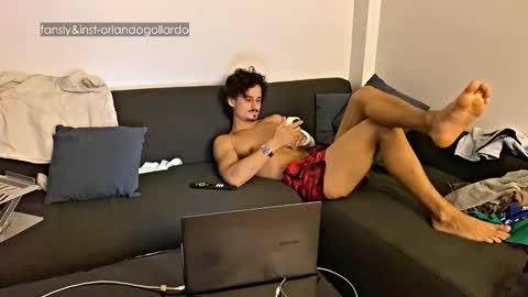 Snapshot of orlando__bloom chatting on 09/30/25, 02:33 Fansly and Instagram -  online show from 09/30/25, 02:33