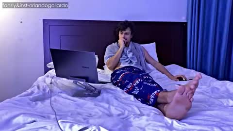 Snapshot of orlando__bloom chatting on 10/06/25, 01:08 Fansly and Instagram -  online show from 10/06/25, 01:08