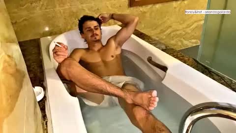 Fansly and Instagram -  online show from 03/09/26, 11:58