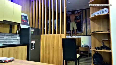 Snapshot of orlando__bloom chatting on 03/24/26, 03:06 Fansly and Instagram - online show from 03/24/26, 03:06