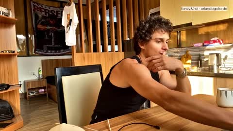 Snapshot of orlando__bloom chatting on 03/27/26, 08:37 Fansly and Instagram - online show from 03/27/26, 08:37