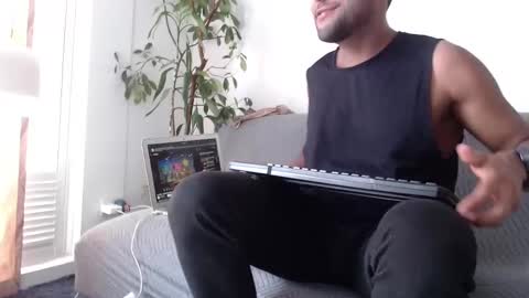 Snapshot of orlando_horny chatting on 09/26/25, 08:46 orlando_horny online show from 09/26/25, 08:46