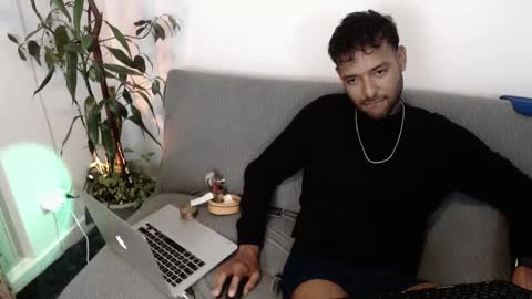 Snapshot of orlando_horny chatting on 10/02/25, 04:08 orlando_horny online show from 10/02/25, 04:08