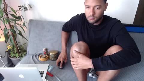 Snapshot of orlando_horny chatting on 10/02/25, 04:14 orlando_horny online show from 10/02/25, 04:14