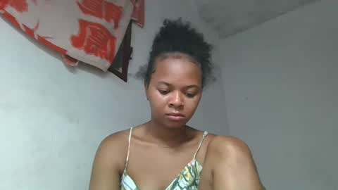 ornellahhh online show from 10/28/25, 01:09