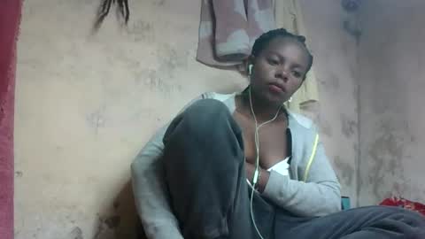 Snapshot of ornettee chatting on 10/08/25, 08:56 ornettee online show from 10/08/25, 08:56