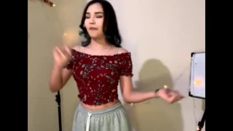 Angel online show from 12/05/25, 12:14