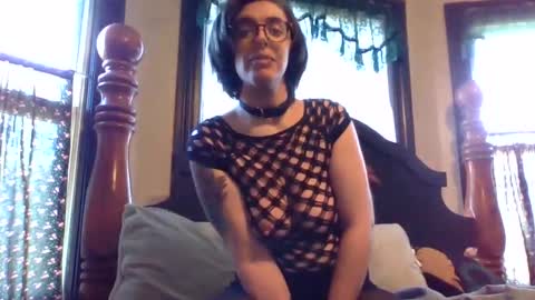 Snapshot of orphyx chatting on 01/14/25, 05:34 Entropy online show from 01/14/25, 05:34