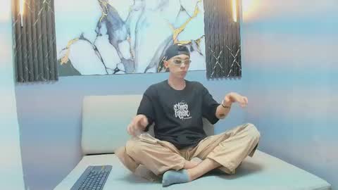 orus_241 online show from 10/21/25, 08:09