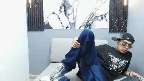 orus_241 online show from 10/27/25, 08:24