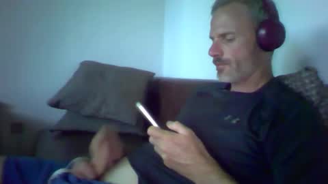 Snapshot of orwel09 chatting on 04/19/26, 03:11 orwel09 online show from 04/19/26, 03:11