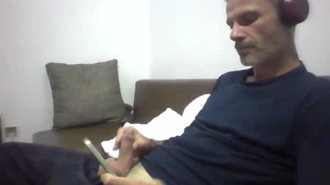 Snapshot of orwel09 chatting on 05/03/26, 04:46 orwel09 online show from 05/03/26, 04:46