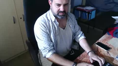 Snapshot of oscar_msng chatting on 12/21/24, 10:50 Oscar online show from 12/21/24, 10:50