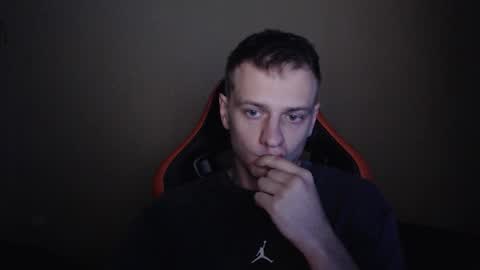 Snapshot of oscar_sssky chatting on 10/01/25, 04:46 Oscar online show from 10/01/25, 04:46