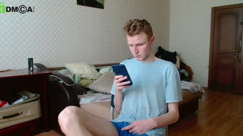 Snapshot of oscar_wildy chatting on 03/30/26, 10:49 Oscar online show from 03/30/26, 10:49