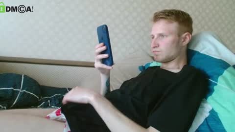 Snapshot of oscar_wildy chatting on 06/15/26, 12:40 Oscar online show from 06/15/26, 12:40