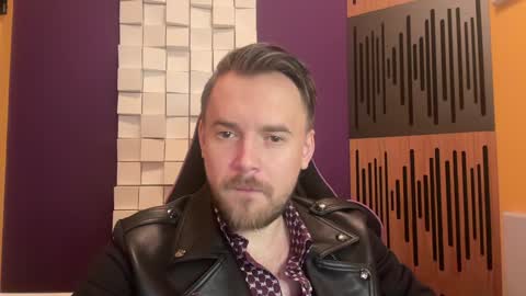 Snapshot of oscarsavage chatting on 01/27/25, 09:44 Oscar Steel Savage online show from 01/27/25, 09:44