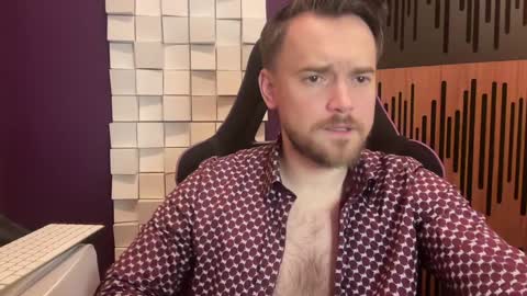 Snapshot of oscarsavage chatting on 01/28/25, 12:47 Oscar Steel Savage online show from 01/28/25, 12:47