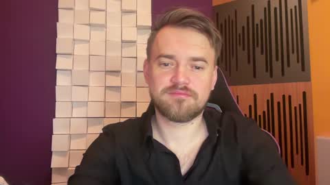 Snapshot of oscarsavage chatting on 01/30/25, 06:46 Oscar Steel Savage online show from 01/30/25, 06:46