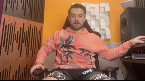 Snapshot of oscarsavage chatting on 02/02/25, 06:31 Oscar Steel Savage online show from 02/02/25, 06:31