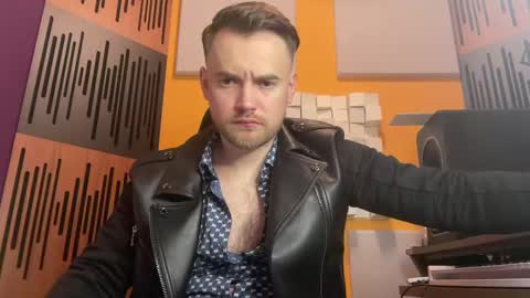 Snapshot of oscarsavage chatting on 02/06/25, 01:27 Oscar Steel Savage online show from 02/06/25, 01:27