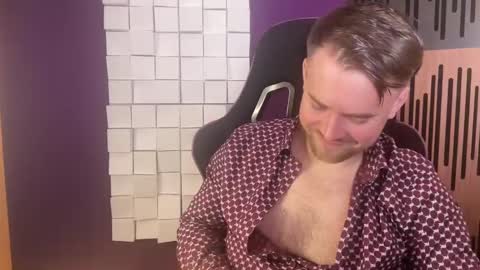 Snapshot of oscarsavage chatting on 02/07/25, 11:24 Oscar Steel Savage online show from 02/07/25, 11:24