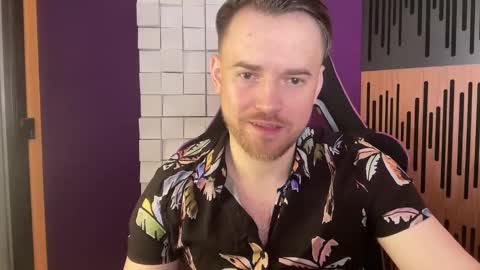 Snapshot of oscarsavage chatting on 02/10/25, 05:19 Oscar Steel Savage online show from 02/10/25, 05:19