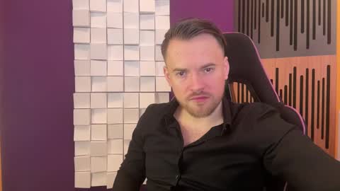 Snapshot of oscarsavage chatting on 02/12/25, 05:48 Oscar Steel Savage online show from 02/12/25, 05:48