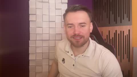 Snapshot of oscarsavage chatting on 02/15/25, 05:17 Oscar Steel Savage online show from 02/15/25, 05:17