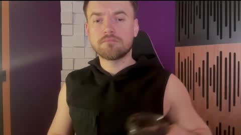 Snapshot of oscarsavage chatting on 02/26/25, 07:05 Oscar Steel Savage online show from 02/26/25, 07:05