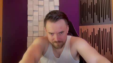 Snapshot of oscarsavage chatting on 03/01/25, 08:21 Oscar Steel Savage online show from 03/01/25, 08:21