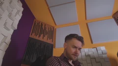 Snapshot of oscarsavage chatting on 03/08/25, 11:39 Oscar Steel Savage online show from 03/08/25, 11:39