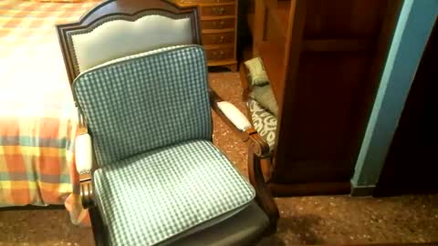 Snapshot of oscarw chatting on 03/01/25, 05:38 Oscar online show from 03/01/25, 05:38