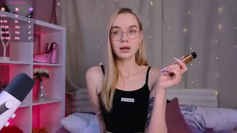 Heidi  online show from 03/10/25, 09:32