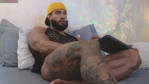 Snapshot of osher_cox chatting on 04/11/26, 01:26 osher_cox online show from 04/11/26, 01:26