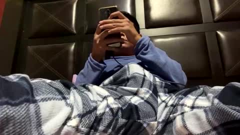 osiris9999999 online show from 12/19/25, 04:08