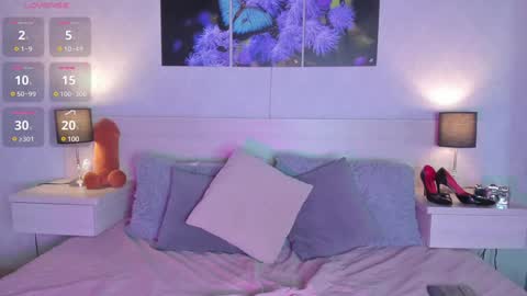 Snapshot of osirismansour chatting on 12/25/24, 04:44 Osirismansour online show from 12/25/24, 04:44