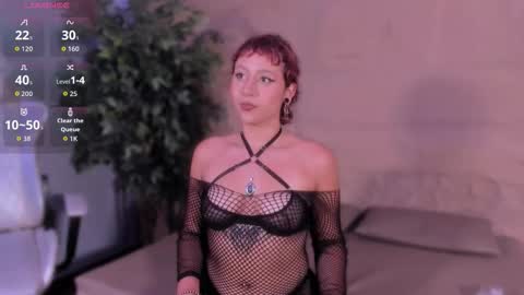 Snapshot of osiriss_ chatting on 03/21/26, 10:13 Osiriss online show from 03/21/26, 10:13