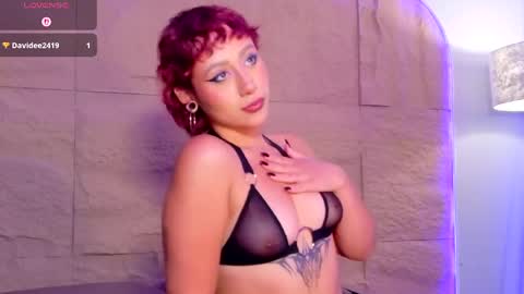 Snapshot of osiriss_ chatting on 04/25/26, 09:56 Osiriss online show from 04/25/26, 09:56