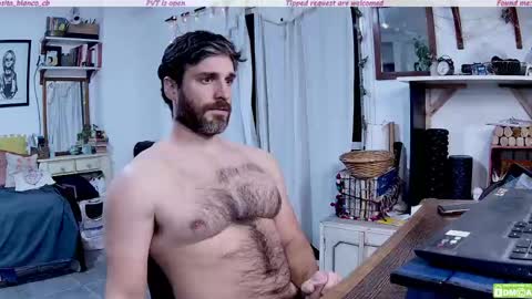 Snapshot of osito_blanco chatting on 05/12/26, 09:34 Osito Blanco online show from 05/12/26, 09:34