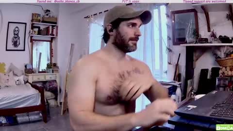 Snapshot of osito_blanco chatting on 06/08/26, 08:20 Osito Blanco online show from 06/08/26, 08:20