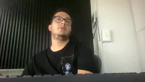 Snapshot of osomalicioso chatting on 09/25/25, 06:28 juan online show from 09/25/25, 06:28