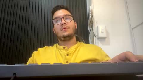 Snapshot of osomalicioso chatting on 10/04/25, 07:28 juan online show from 10/04/25, 07:28